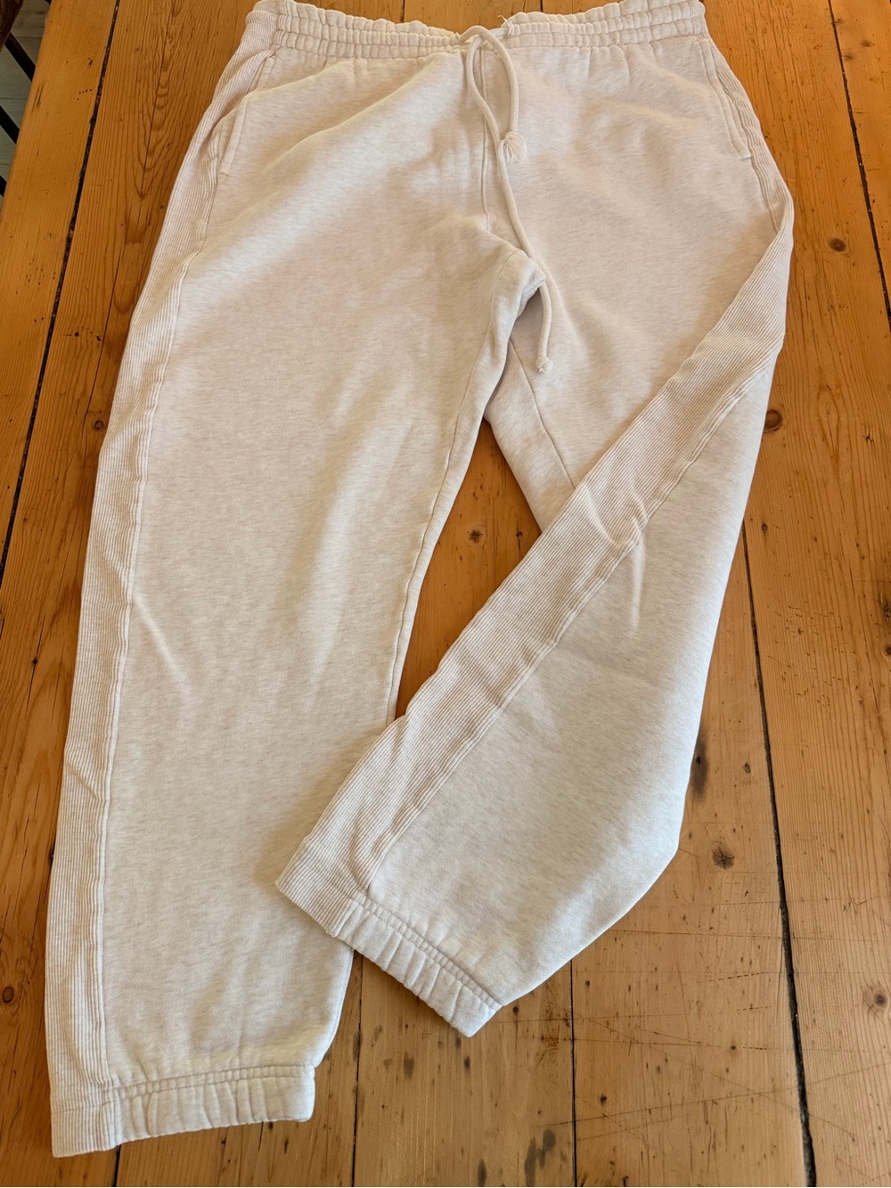 Aritzia Sweatpants